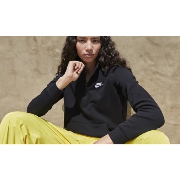 NEW! Nike Women's Black 1/2 Zip Sweatshirt - XL - Picture 6 of 9